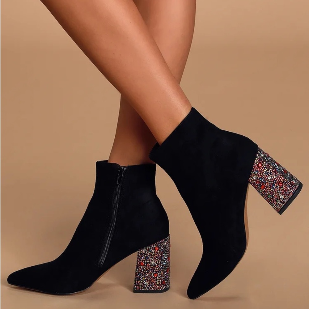 Betsey Johnson Kassie Boots